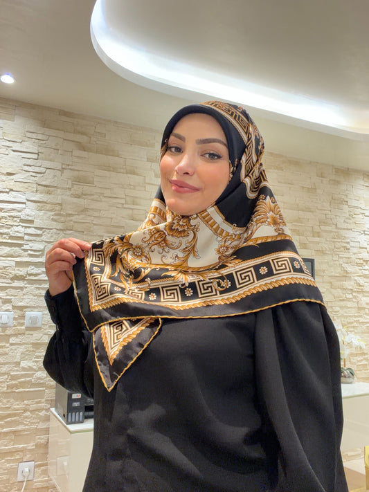 %100 İpek Kare Eşarp – Siyah Krem Gold Klasik Desen