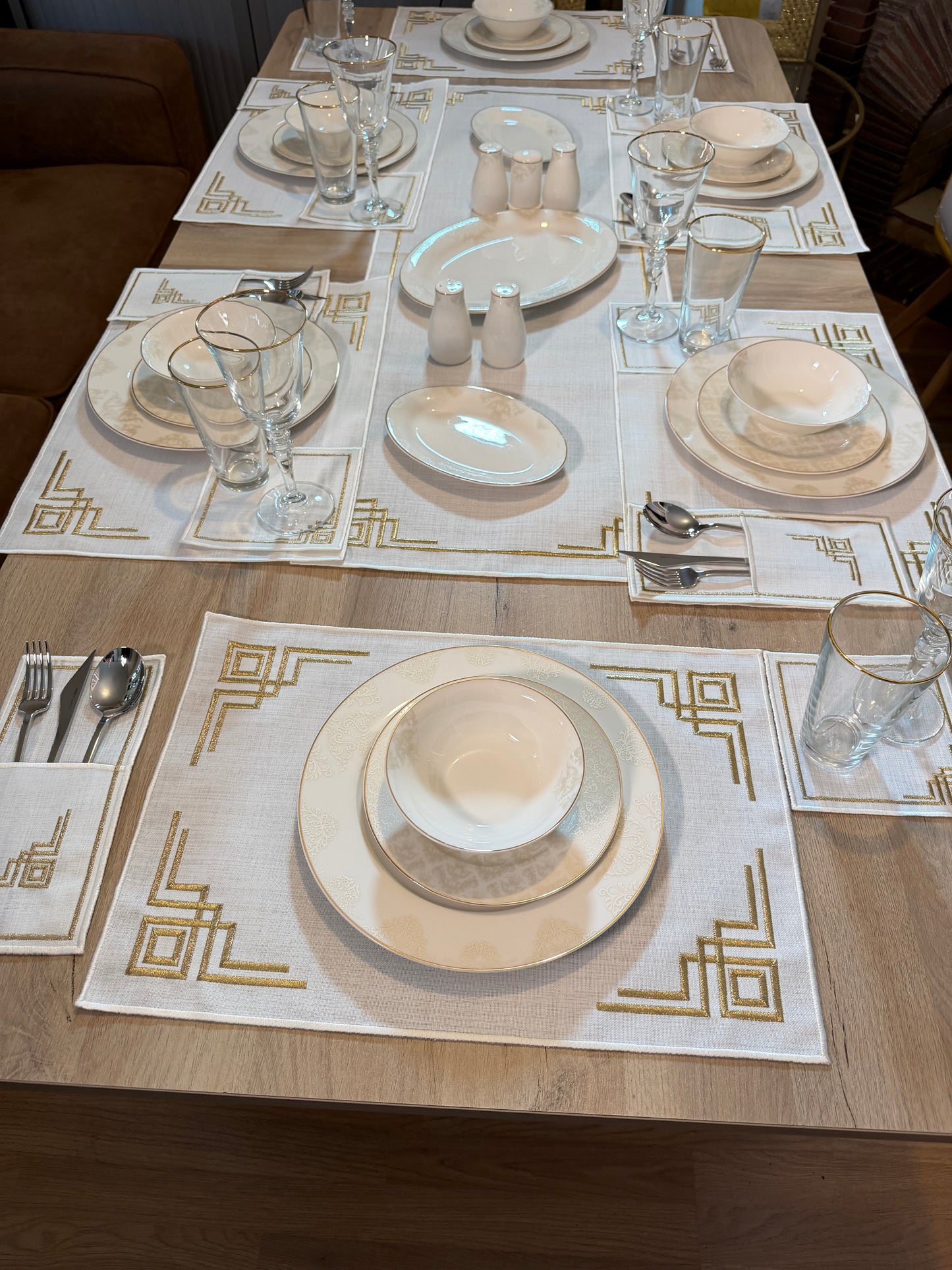 Elegance Gold Desenli Lüks Sofra Seti