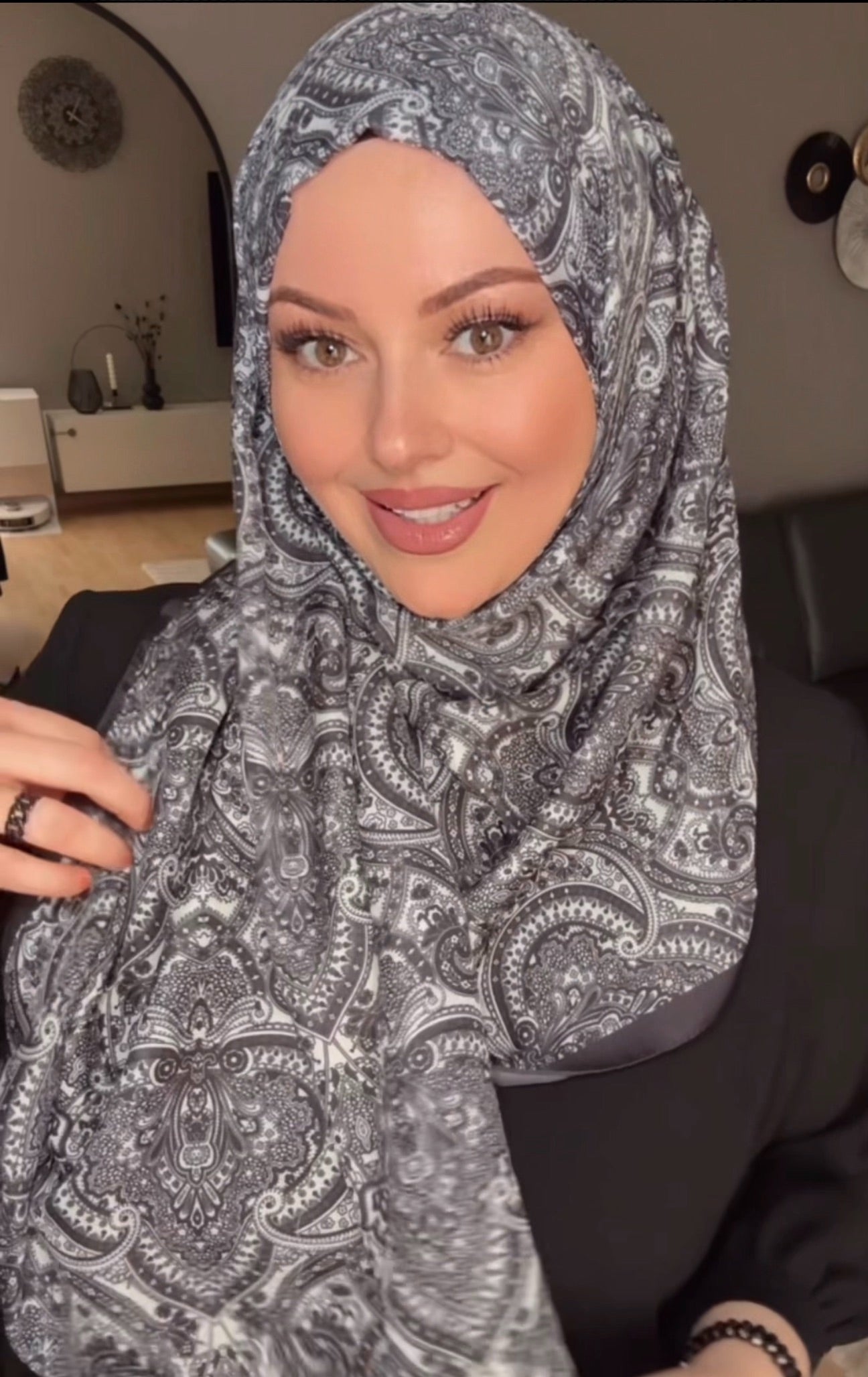 Siyah Etnik Desenli Soft ŞAL