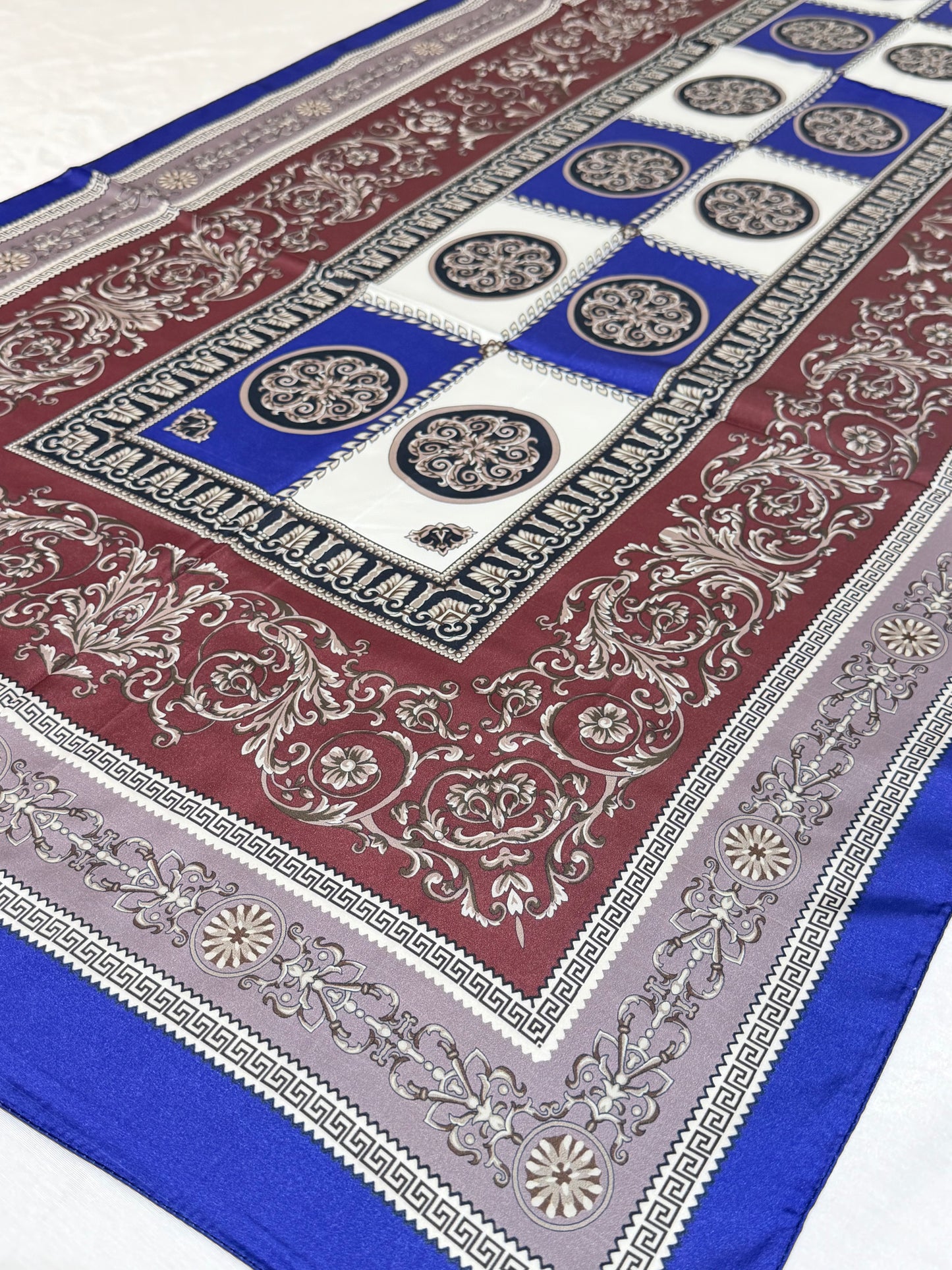 Silk Touch Serisi Mor & Bordo Klasik Desenli Şal