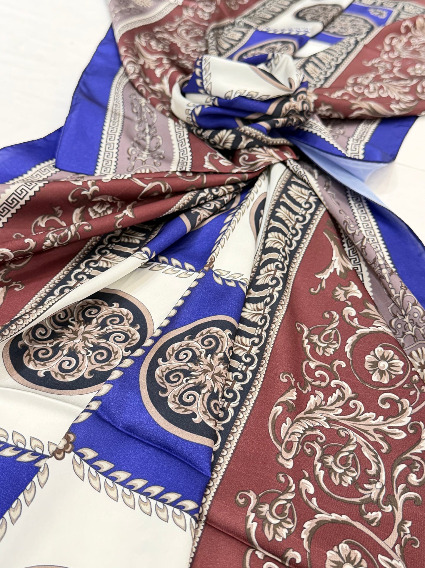 Silk Touch Serisi Mor & Bordo Klasik Desenli Şal